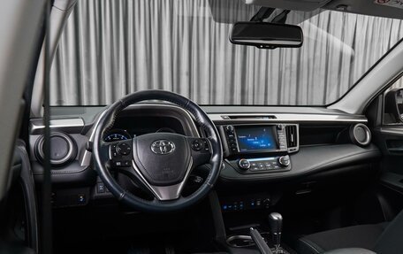 Toyota RAV4, 2018 год, 2 949 000 рублей, 6 фотография