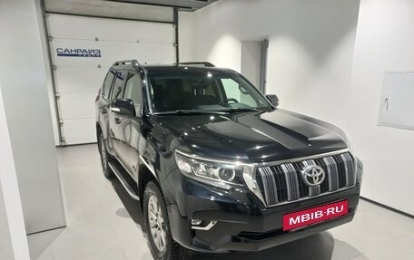 Toyota Land Cruiser Prado 150 рестайлинг 2, 2019 год, 4 749 000 рублей, 3 фотография