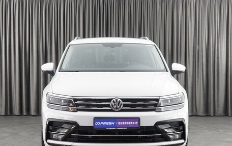 Volkswagen Tiguan II, 2018 год, 3 079 000 рублей, 3 фотография