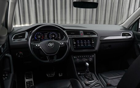 Volkswagen Tiguan II, 2019 год, 3 549 000 рублей, 6 фотография