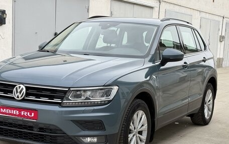 Volkswagen Tiguan II, 2019 год, 2 450 000 рублей, 2 фотография