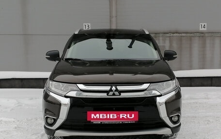 Mitsubishi Outlander III рестайлинг 3, 2018 год, 1 839 000 рублей, 2 фотография