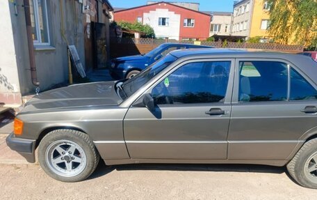 Mercedes-Benz 190 (W201), 1985 год, 350 000 рублей, 4 фотография