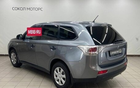 Mitsubishi Outlander III рестайлинг 3, 2013 год, 1 659 000 рублей, 2 фотография