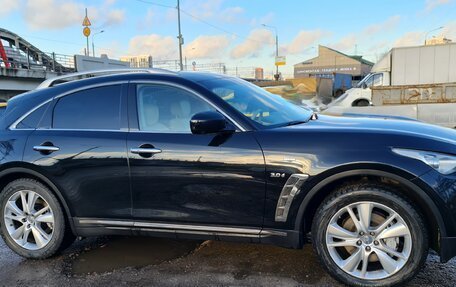 Infiniti QX70, 2015 год, 2 550 000 рублей, 7 фотография