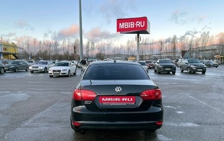 Volkswagen Jetta VI, 2013 год, 1 245 000 рублей, 3 фотография