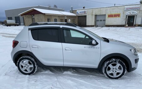 Renault Sandero II рестайлинг, 2016 год, 1 020 000 рублей, 4 фотография