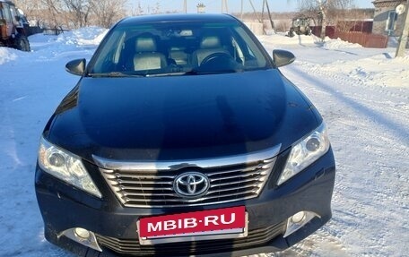 Toyota Camry, 2013 год, 2 070 000 рублей, 2 фотография