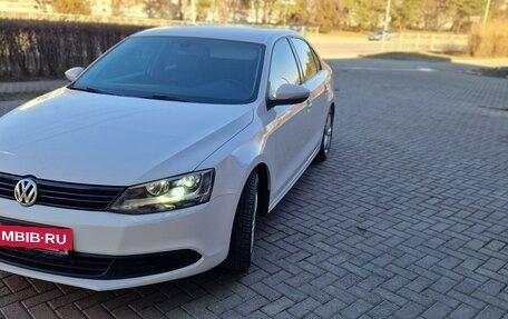 Volkswagen Jetta VI, 2013 год, 1 400 000 рублей, 6 фотография