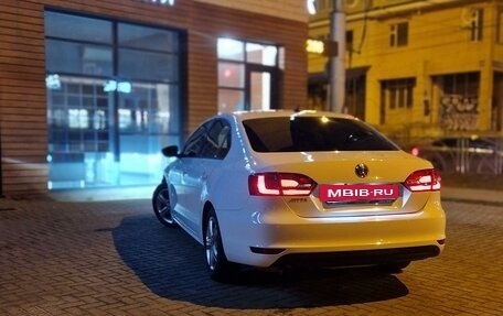 Volkswagen Jetta VI, 2013 год, 1 400 000 рублей, 4 фотография