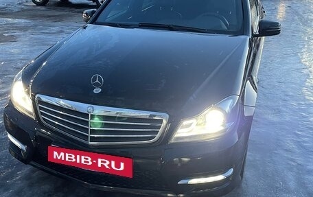 Mercedes-Benz C-Класс, 2011 год, 2 500 000 рублей, 9 фотография