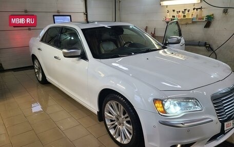 Chrysler 300C II, 2012 год, 1 700 000 рублей, 4 фотография