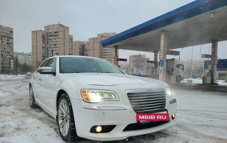 Chrysler 300C II, 2012 год, 1 700 000 рублей, 10 фотография