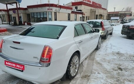 Chrysler 300C II, 2012 год, 1 700 000 рублей, 11 фотография