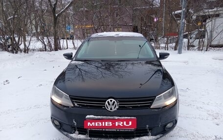 Volkswagen Jetta VI, 2013 год, 1 022 000 рублей, 3 фотография