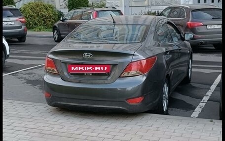 Hyundai Solaris II рестайлинг, 2013 год, 550 000 рублей, 3 фотография