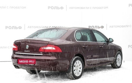 Skoda Superb III рестайлинг, 2013 год, 865 000 рублей, 5 фотография