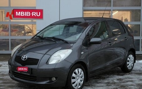 Toyota Yaris III рестайлинг, 2008 год, 594 000 рублей, 1 фотография