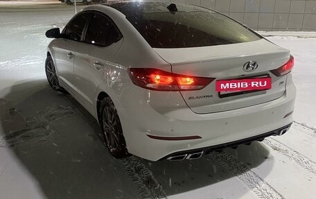 Hyundai Elantra VI рестайлинг, 2016 год, 1 500 000 рублей, 10 фотография