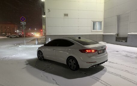 Hyundai Elantra VI рестайлинг, 2016 год, 1 500 000 рублей, 11 фотография