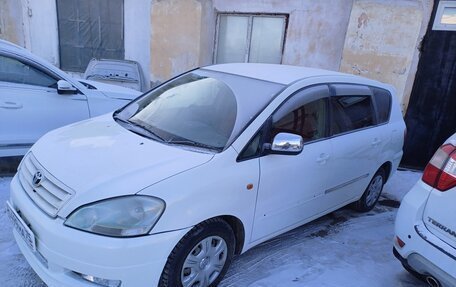 Toyota Ipsum II, 2001 год, 799 000 рублей, 3 фотография