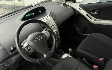 Toyota Yaris III рестайлинг, 2008 год, 594 000 рублей, 6 фотография