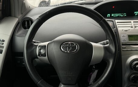 Toyota Yaris III рестайлинг, 2008 год, 594 000 рублей, 9 фотография