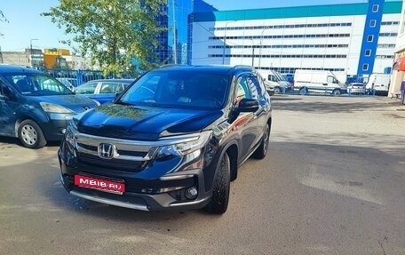 Honda Pilot III рестайлинг, 2018 год, 5 200 000 рублей, 1 фотография