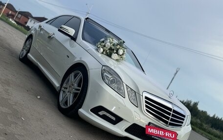 Mercedes-Benz E-Класс, 2011 год, 2 200 000 рублей, 2 фотография