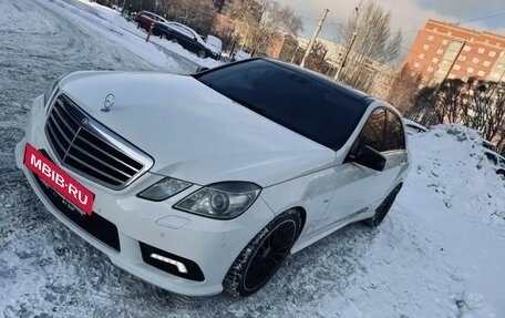 Mercedes-Benz E-Класс, 2011 год, 2 200 000 рублей, 24 фотография