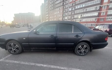 Mercedes-Benz E-Класс, 1995 год, 380 000 рублей, 2 фотография