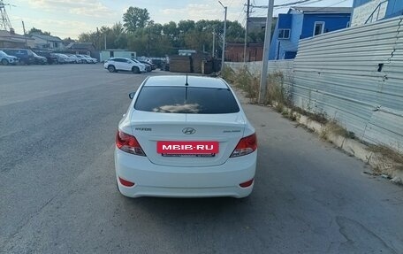 Hyundai Solaris II рестайлинг, 2012 год, 850 000 рублей, 4 фотография