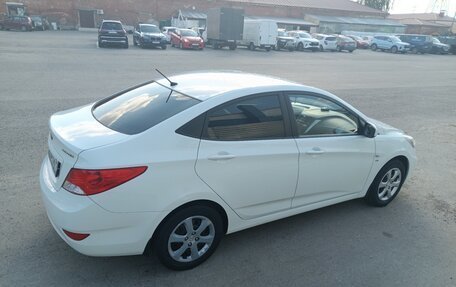 Hyundai Solaris II рестайлинг, 2012 год, 850 000 рублей, 6 фотография