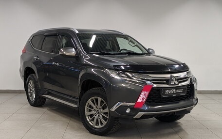 Mitsubishi Pajero Sport III рестайлинг, 2018 год, 2 990 000 рублей, 3 фотография