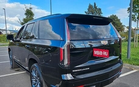 Cadillac Escalade V, 2023 год, 17 690 000 рублей, 3 фотография