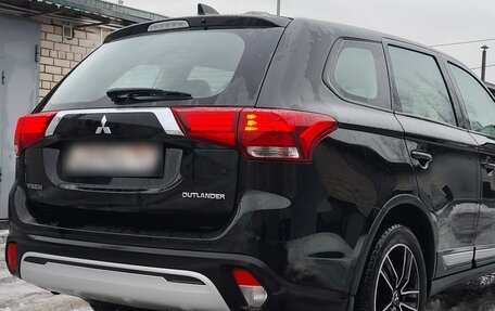 Mitsubishi Outlander III рестайлинг 3, 2019 год, 2 050 000 рублей, 7 фотография