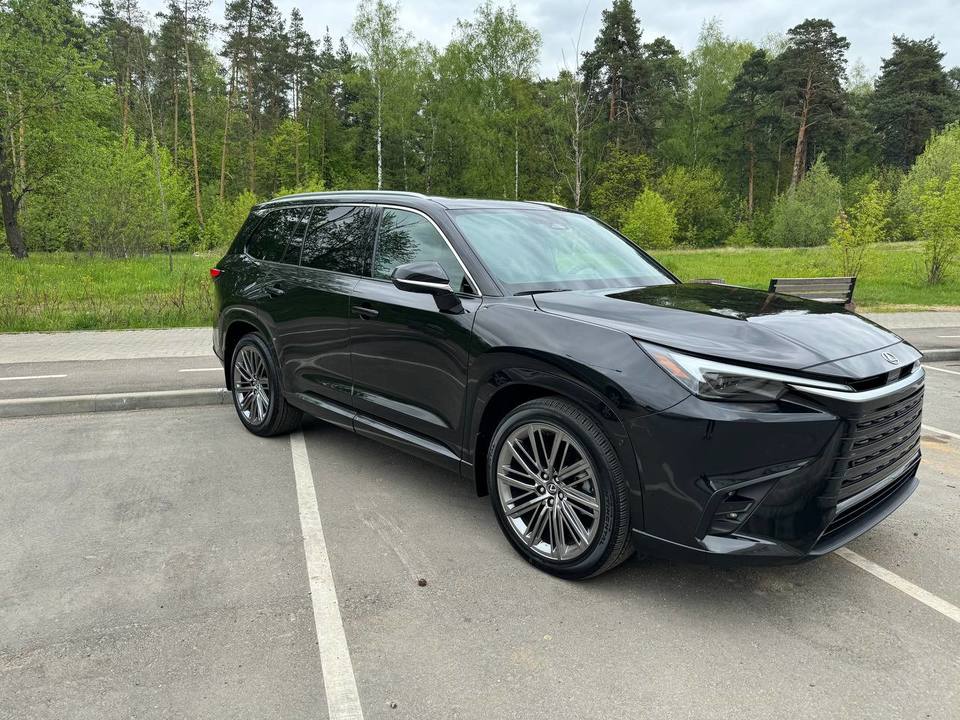 Lexus TX, 2024 год, 13 000 000 рублей, 2 фотография