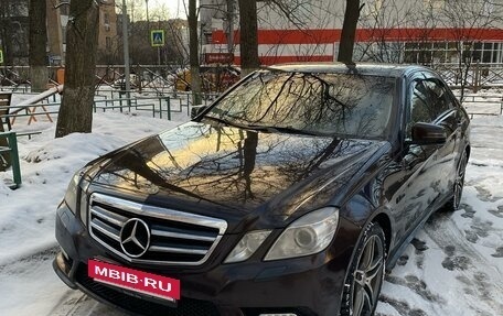 Mercedes-Benz E-Класс, 2010 год, 1 250 000 рублей, 4 фотография