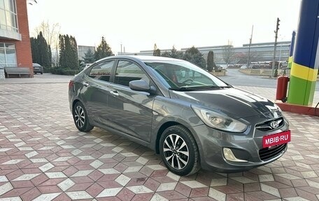 Hyundai Solaris II рестайлинг, 2012 год, 750 000 рублей, 3 фотография