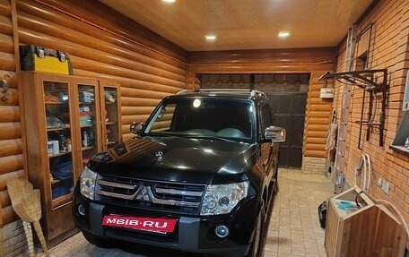 Mitsubishi Pajero IV, 2007 год, 2 000 000 рублей, 3 фотография