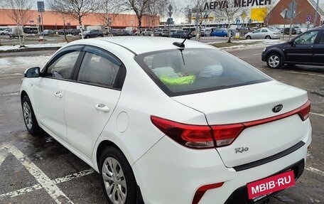 KIA Rio IV, 2018 год, 1 200 000 рублей, 2 фотография