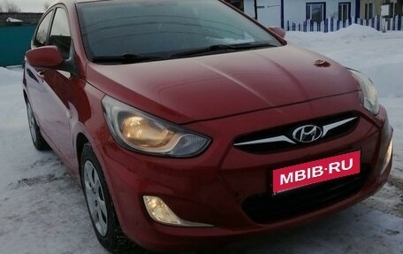 Hyundai Solaris II рестайлинг, 2011 год, 900 000 рублей, 1 фотография