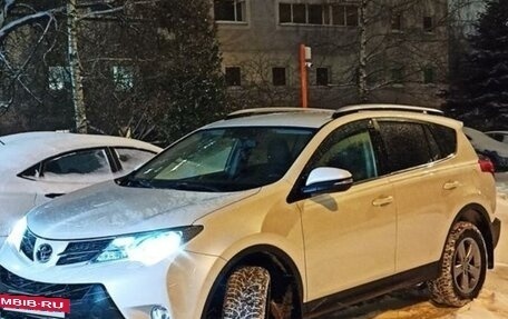 Toyota RAV4, 2015 год, 2 100 000 рублей, 4 фотография