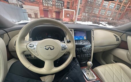 Infiniti FX II, 2011 год, 2 550 000 рублей, 13 фотография