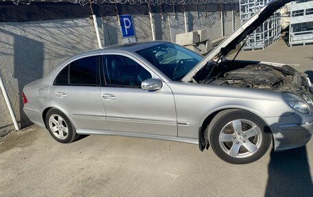 Mercedes-Benz E-Класс, 2003 год, 950 000 рублей, 4 фотография