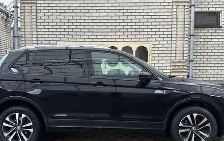 Volkswagen Tiguan II, 2017 год, 3 000 000 рублей, 2 фотография