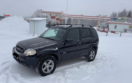 Chevrolet Niva I рестайлинг, 2013 год, 670 000 рублей, 3 фотография