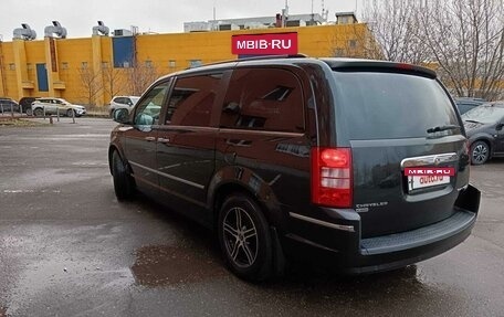 Chrysler Voyager IV, 2008 год, 1 800 000 рублей, 4 фотография