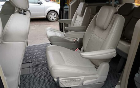 Chrysler Voyager IV, 2008 год, 1 800 000 рублей, 30 фотография