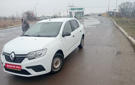 Renault Logan II, 2018 год, 800 000 рублей, 1 фотография